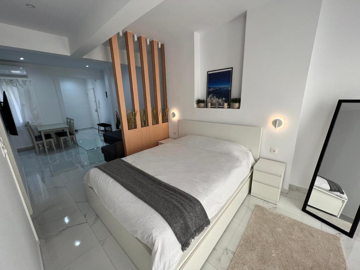 Modern 1-Bedroom Apartment In The City Center Thessaloniki Buitenkant foto