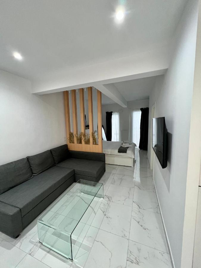Modern 1-Bedroom Apartment In The City Center Thessaloniki Buitenkant foto